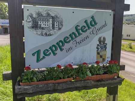 Blumenschmuck für Zeppenfeld